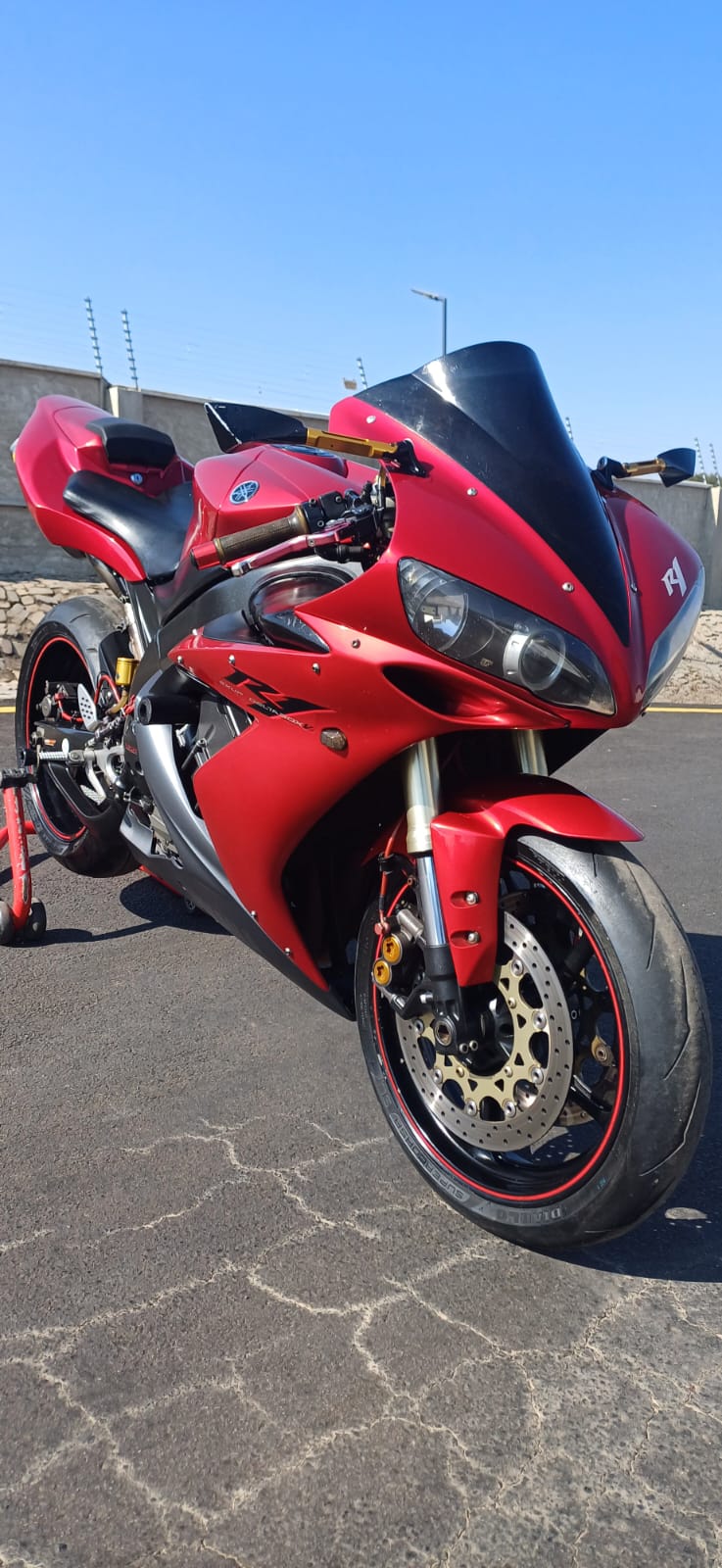 Yamaha R1