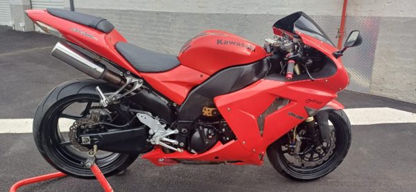 KAWASAKI ZX-10-R NINJA - Image 2
