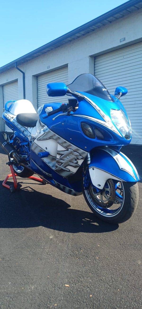 SUZUKI GSX-1300-R HYABUSA - Image 2