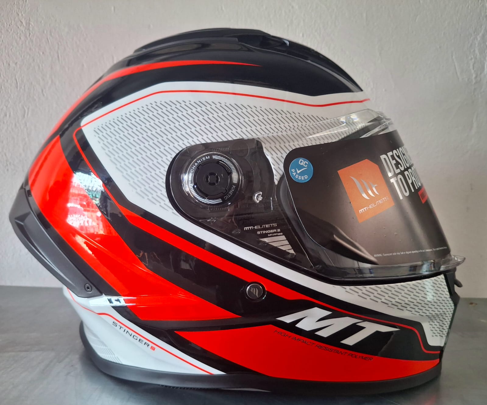 MT STINGER 2 Helmets