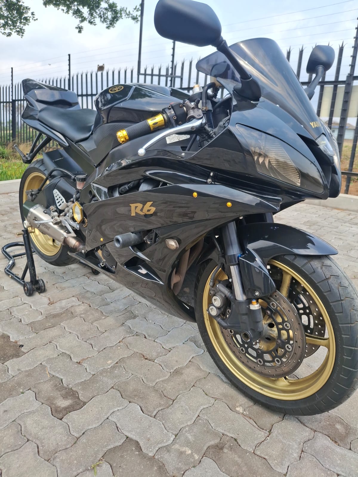 YAMAHA YZF-R6
