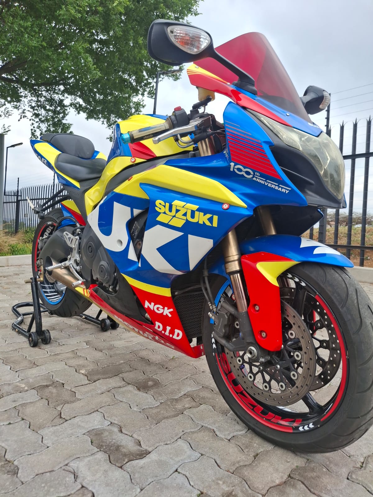 SUZUKI **GSXR 1000 LO**